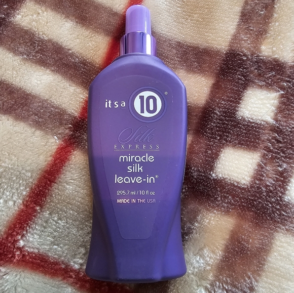 It's a 10 Miracle silk leave in conditioner. 295.7ml - Picture 1 of 2